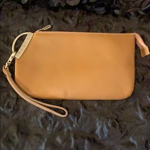 PRUNE LEATHER WRISTLET